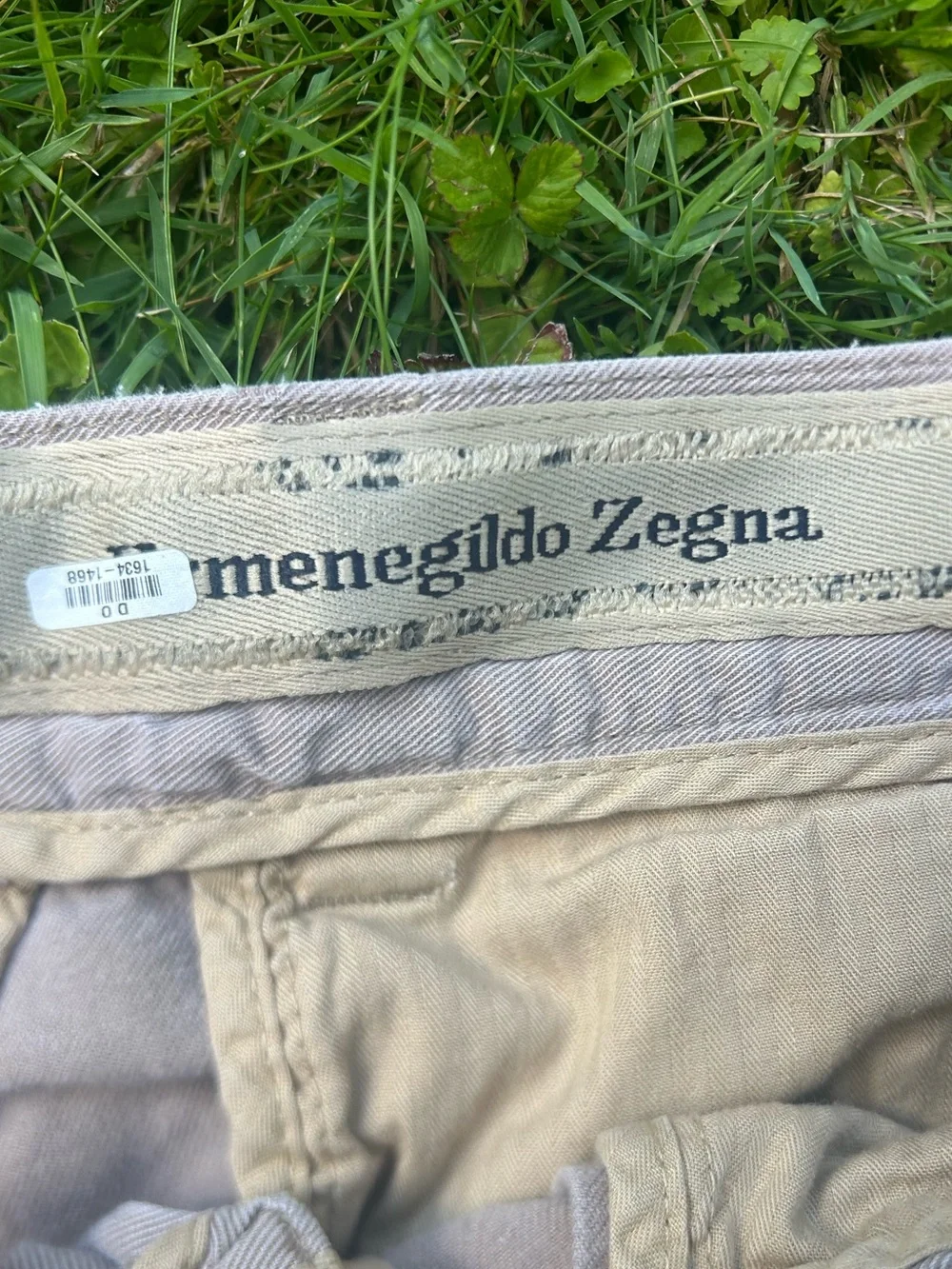 Ermenegildo Zegna chino pants crafted in Italy